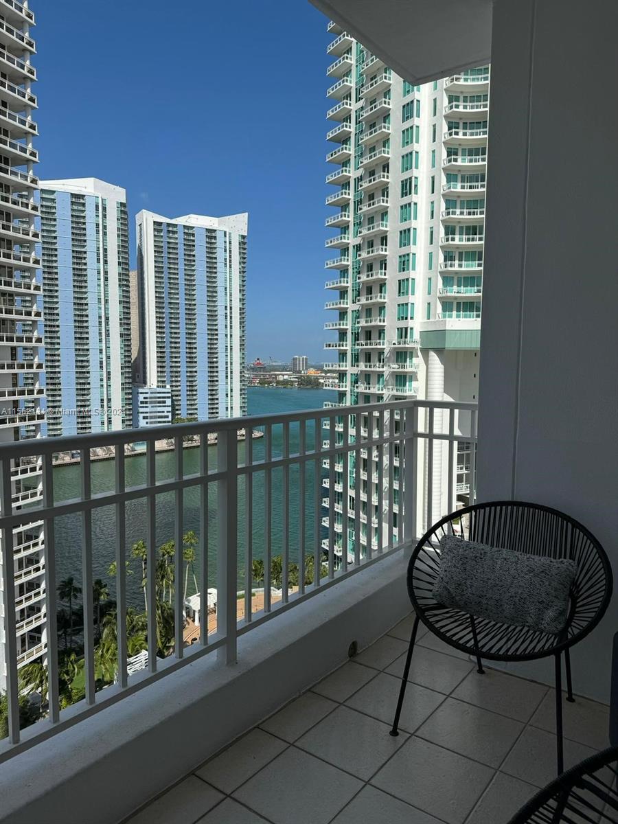 COURTS BRICKELL KEY CONDO - Residential Lease