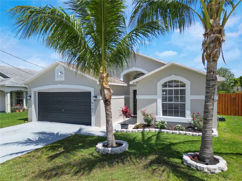 Photo of 6107 Lauderdale St, Jupiter, FL 33458 (MLS # A11803384)