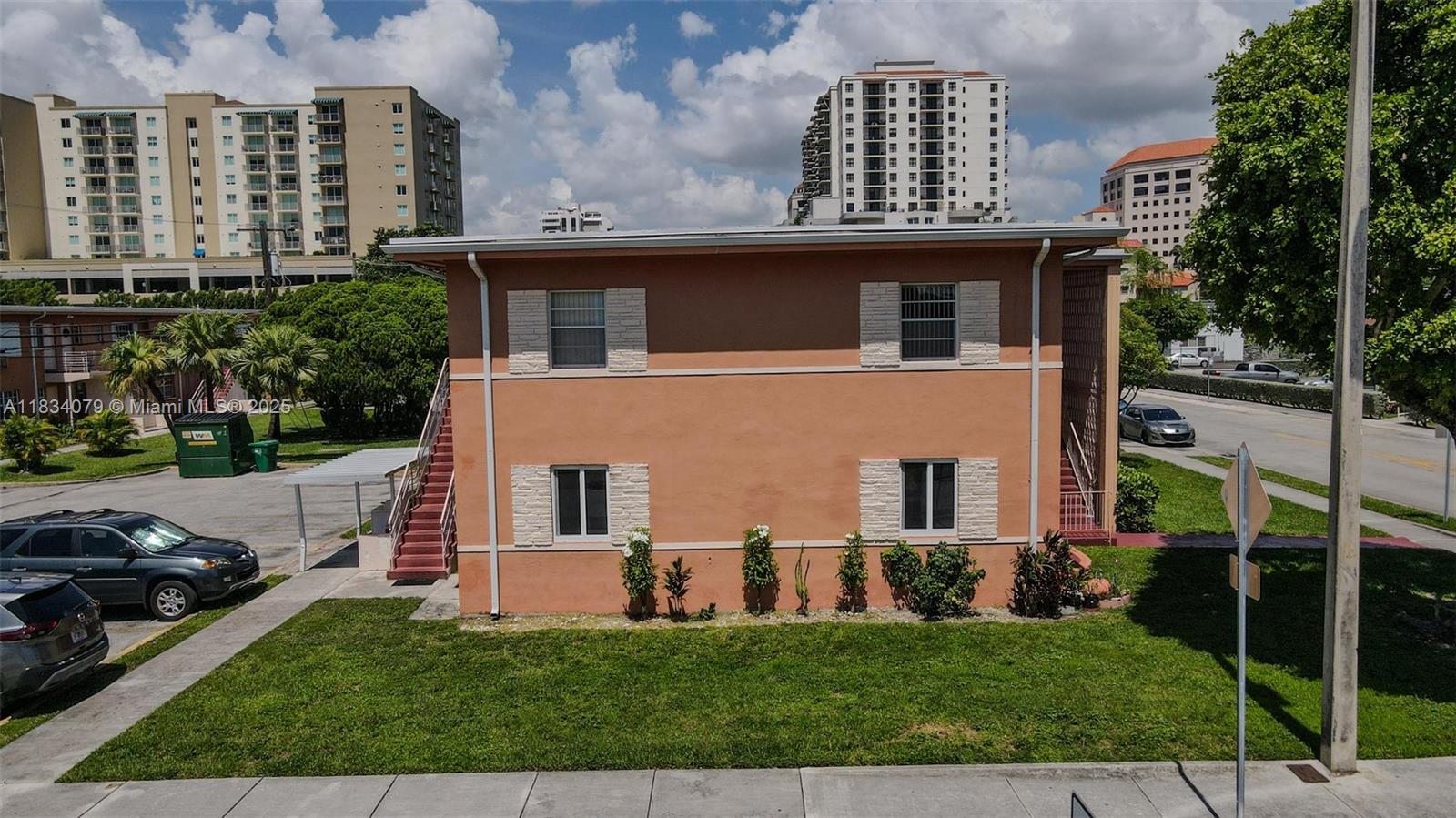 3600 SW 9th Ter 1B, Miami, FL, 33135/$275,000 2 3600 SW 9th Ter 1B