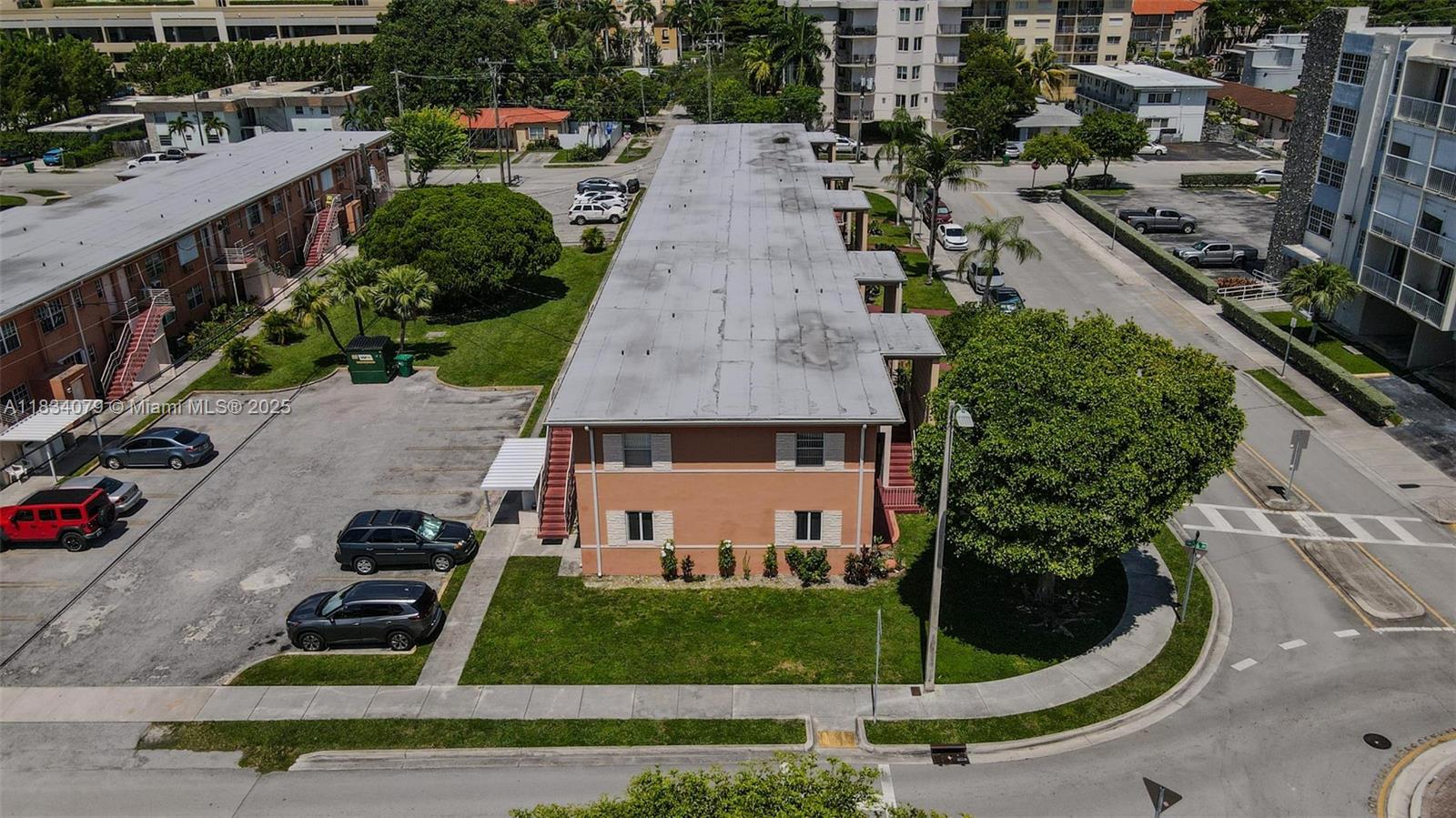3600 SW 9th Ter 1B, Miami, FL, 33135/$275,000 4 3600 SW 9th Ter 1B