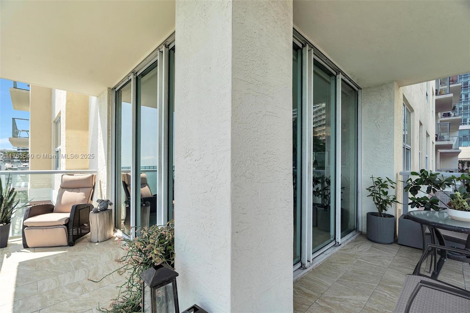 THE MARK ON BRICKELL COND - Residential