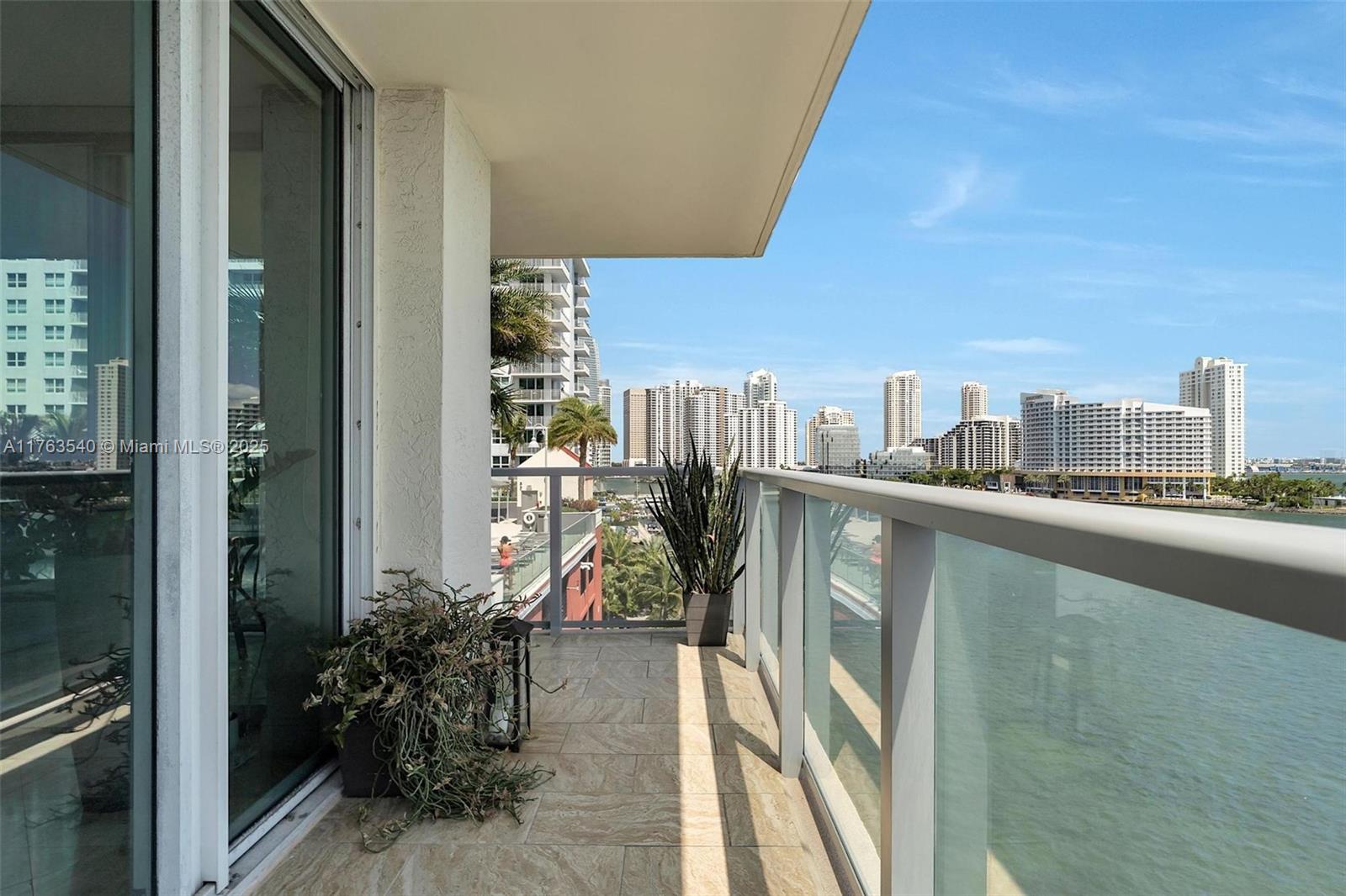 THE MARK ON BRICKELL COND - Residential