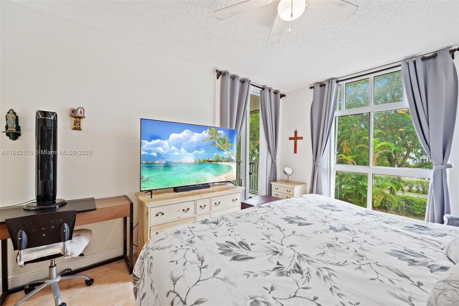 DORAL HOUSE CONDO NO 2 - Residential