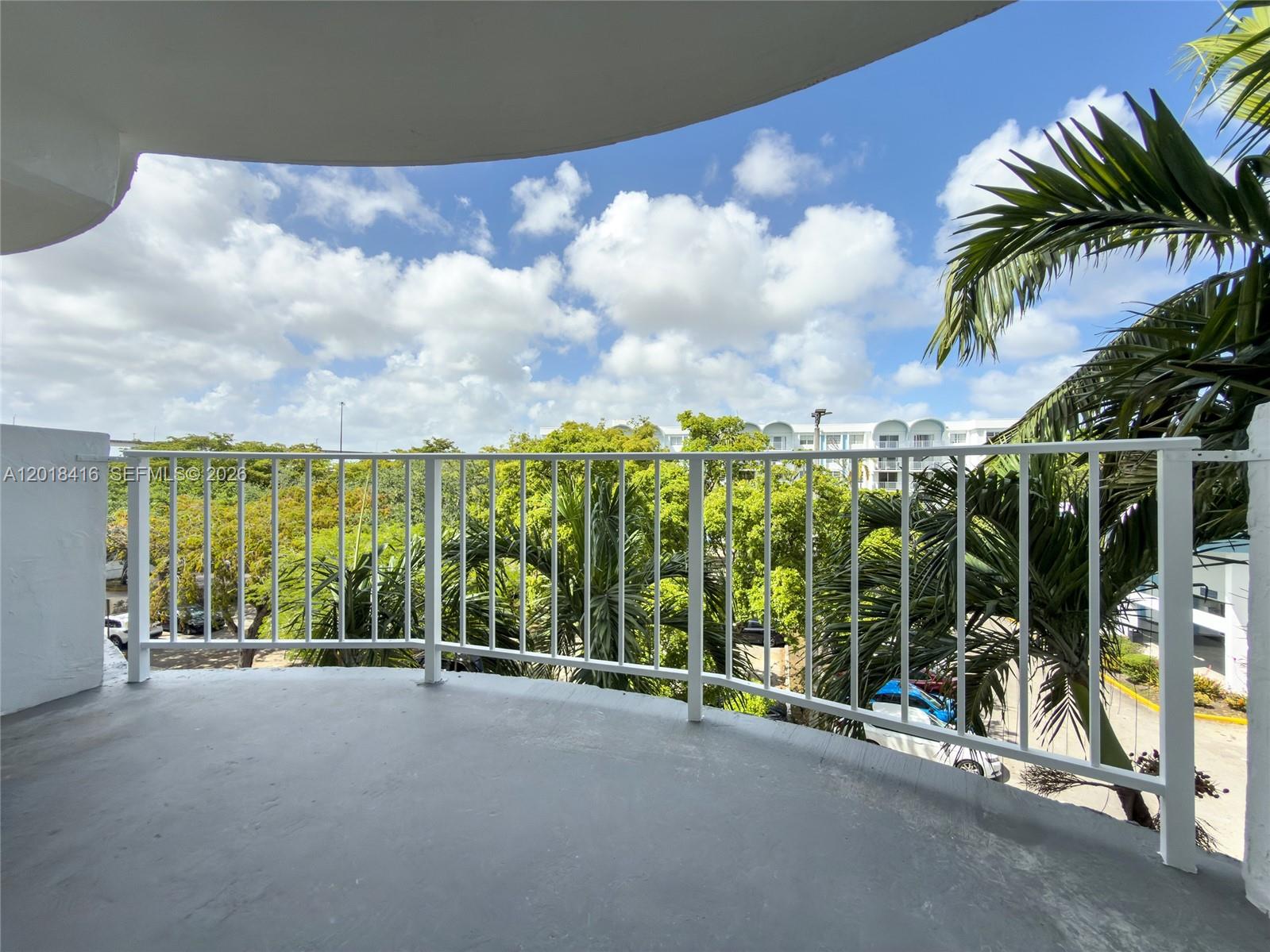 MONTECARLO CONDO - Residential