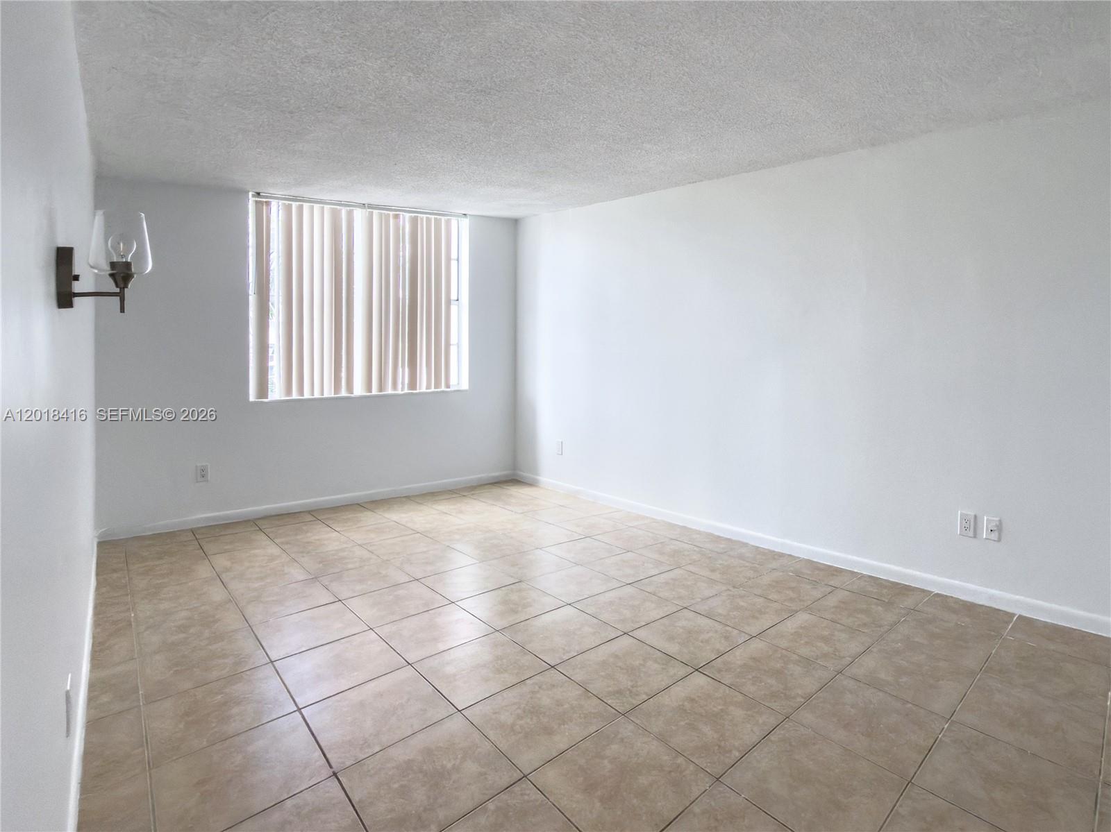 MONTECARLO CONDO - Residential