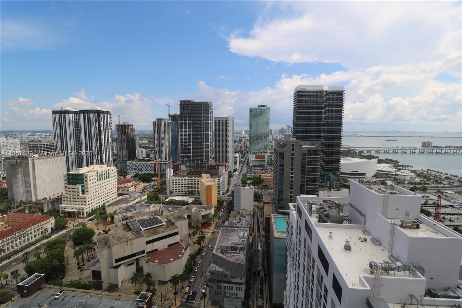 Discover modern open space living at Loft II, nestled in the vibrant heart of Downtown Miami. This condo welcomes you with 620 sq. ft. of airy and luminous room featuring high ceilings and sleek concrete floors that exude contemporary elegance. The modern kitchen and bathrooms add a touch of sophistication to the ambiance. A washer and dryer are included in the unit for added convenience. Situated in the heart of Downtown Miami, merely three blocks from Brickell and within minutes of South Beach, Coconut Grove, Coral Gables, and Wynwood, this location offers urban convenience. Moreover, you can revel in the fabulous amenities, including two swimming pools, a state-of-the-art gym, and a beautiful community room featuring a pool table. A must-see to appreciate. Call for a showing today.