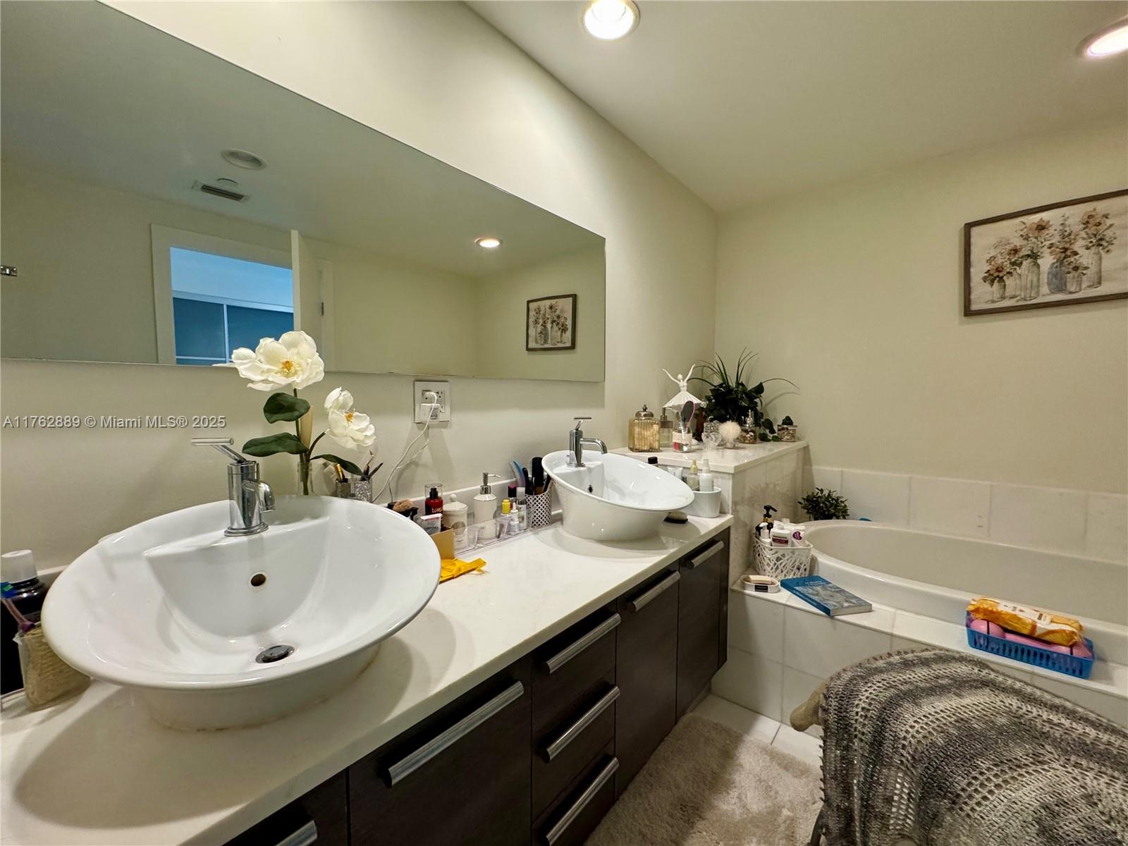 ARTECH RESIDENCES AT AVEN - Residential