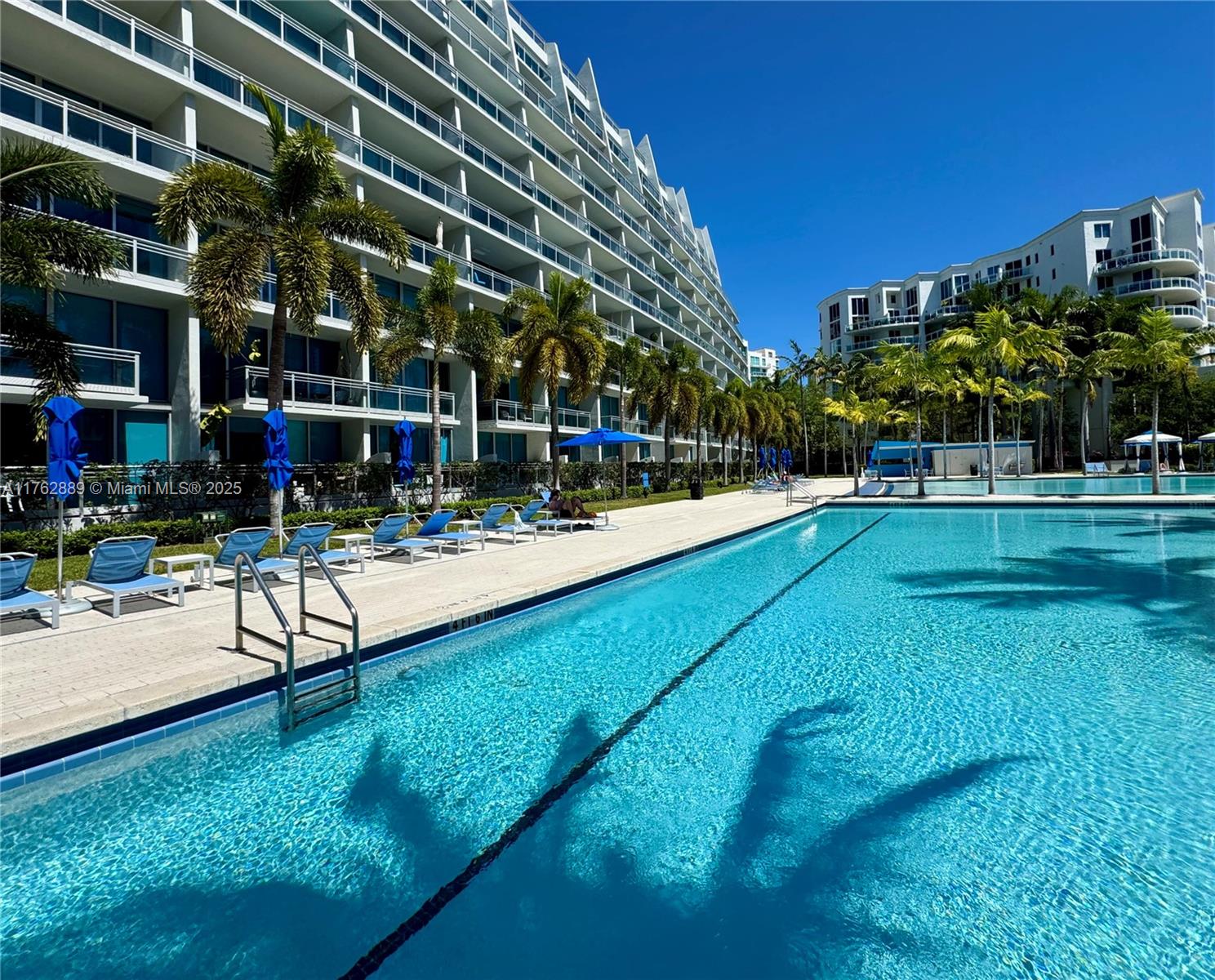 ARTECH RESIDENCES AT AVEN - Residential