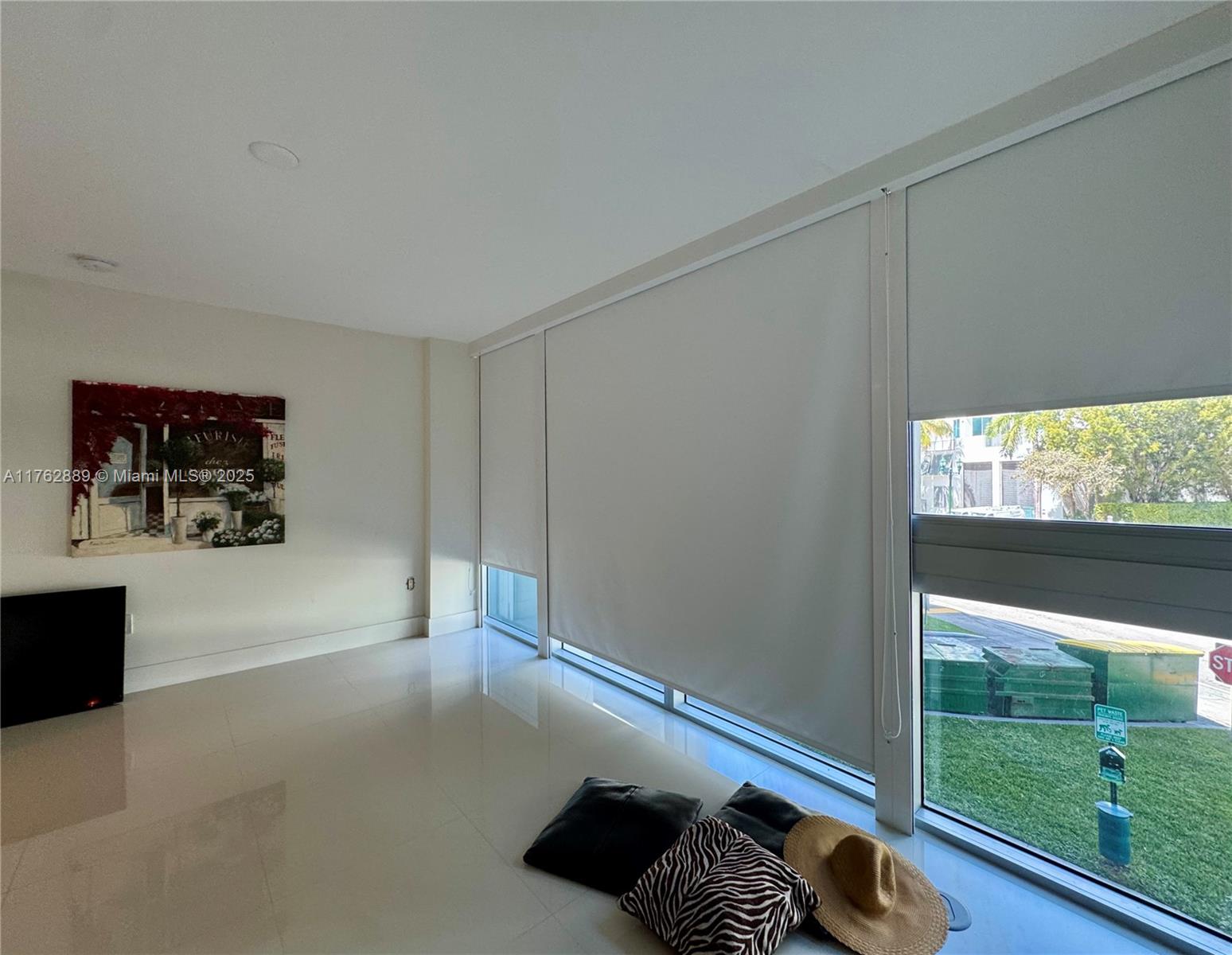 ARTECH RESIDENCES AT AVEN - Residential