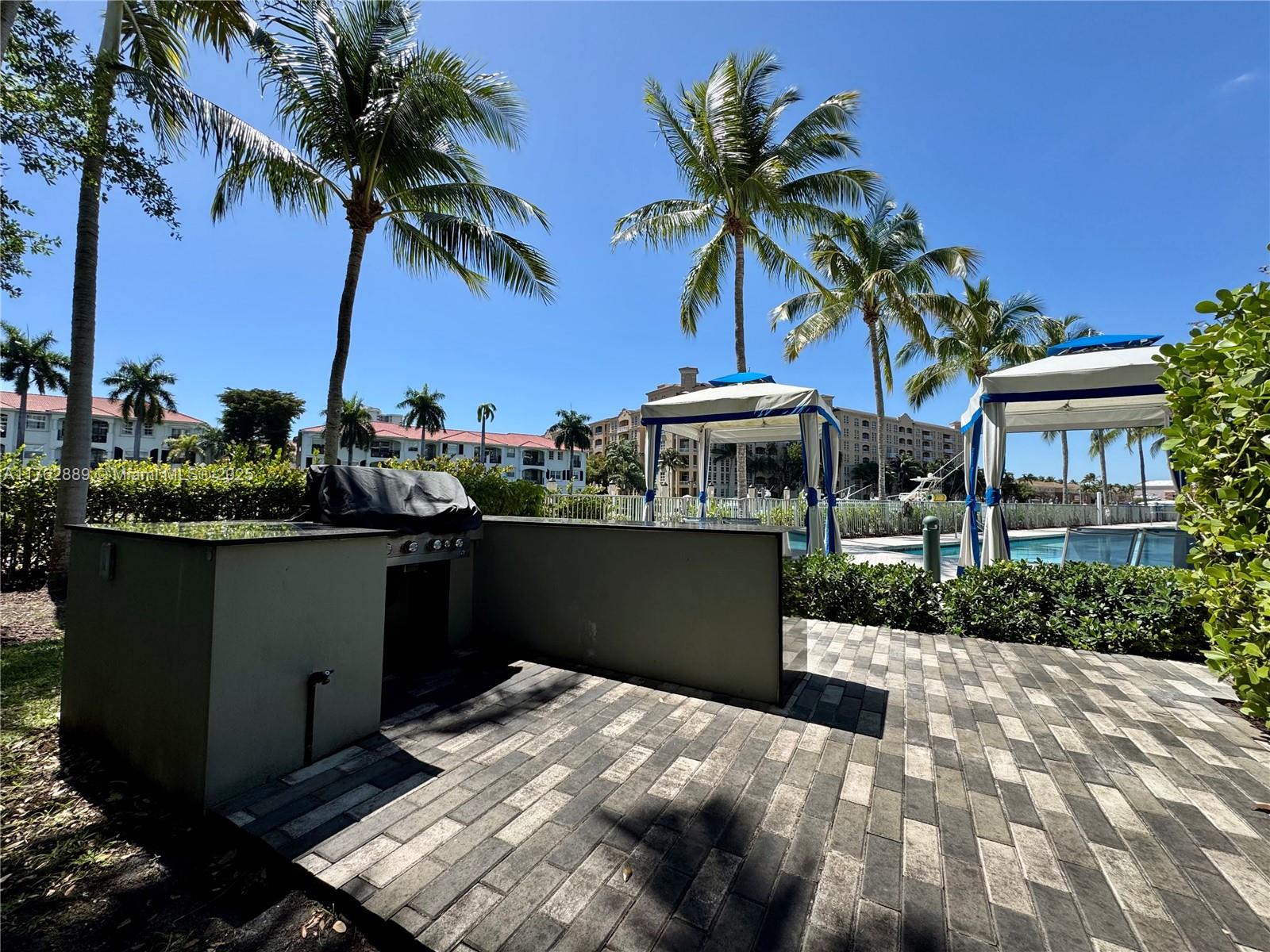 ARTECH RESIDENCES AT AVEN - Residential