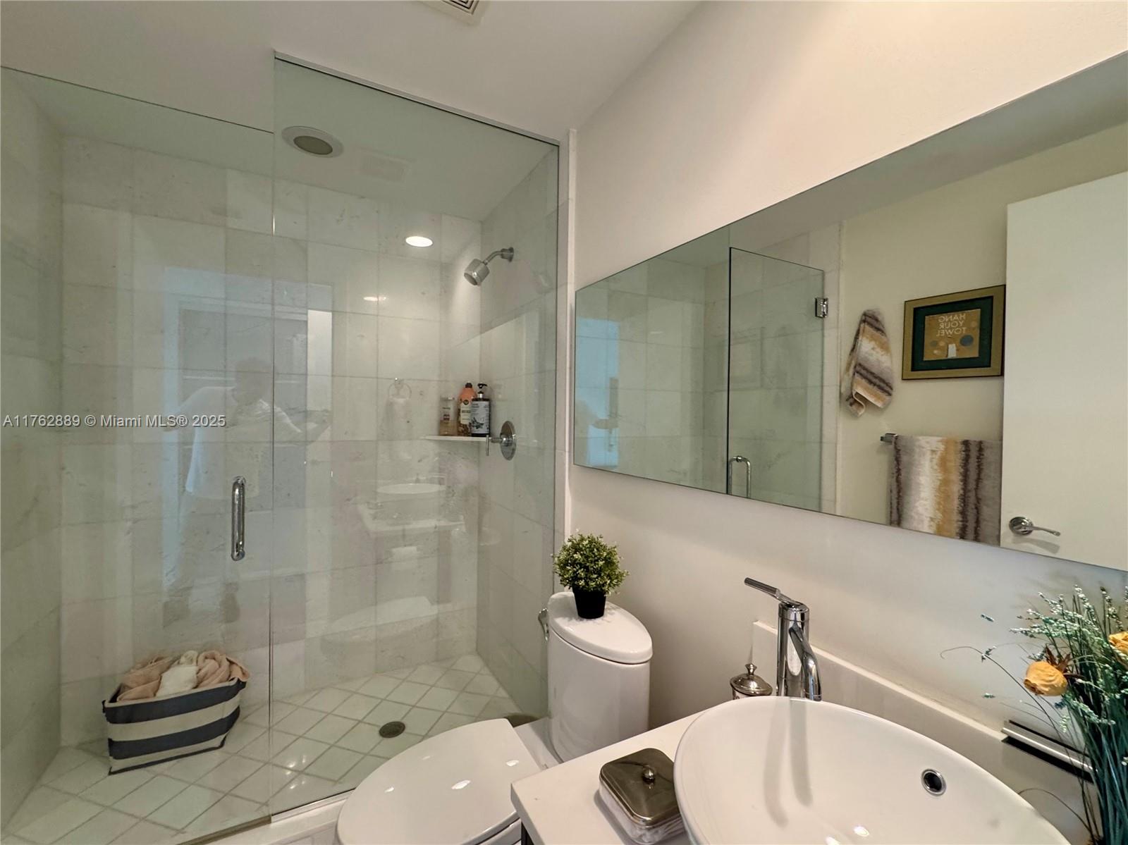 ARTECH RESIDENCES AT AVEN - Residential