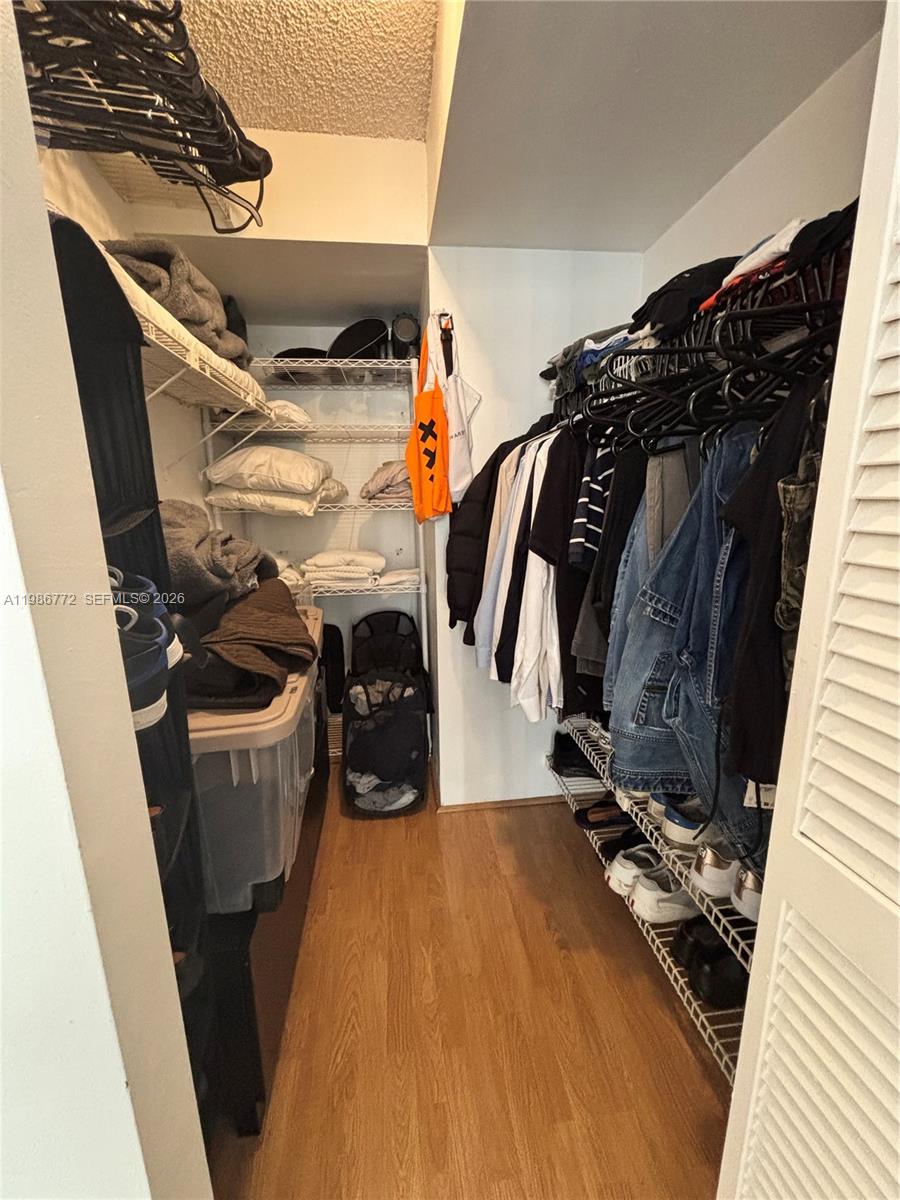 BRICKELL PLACE PHASE II C - Residential