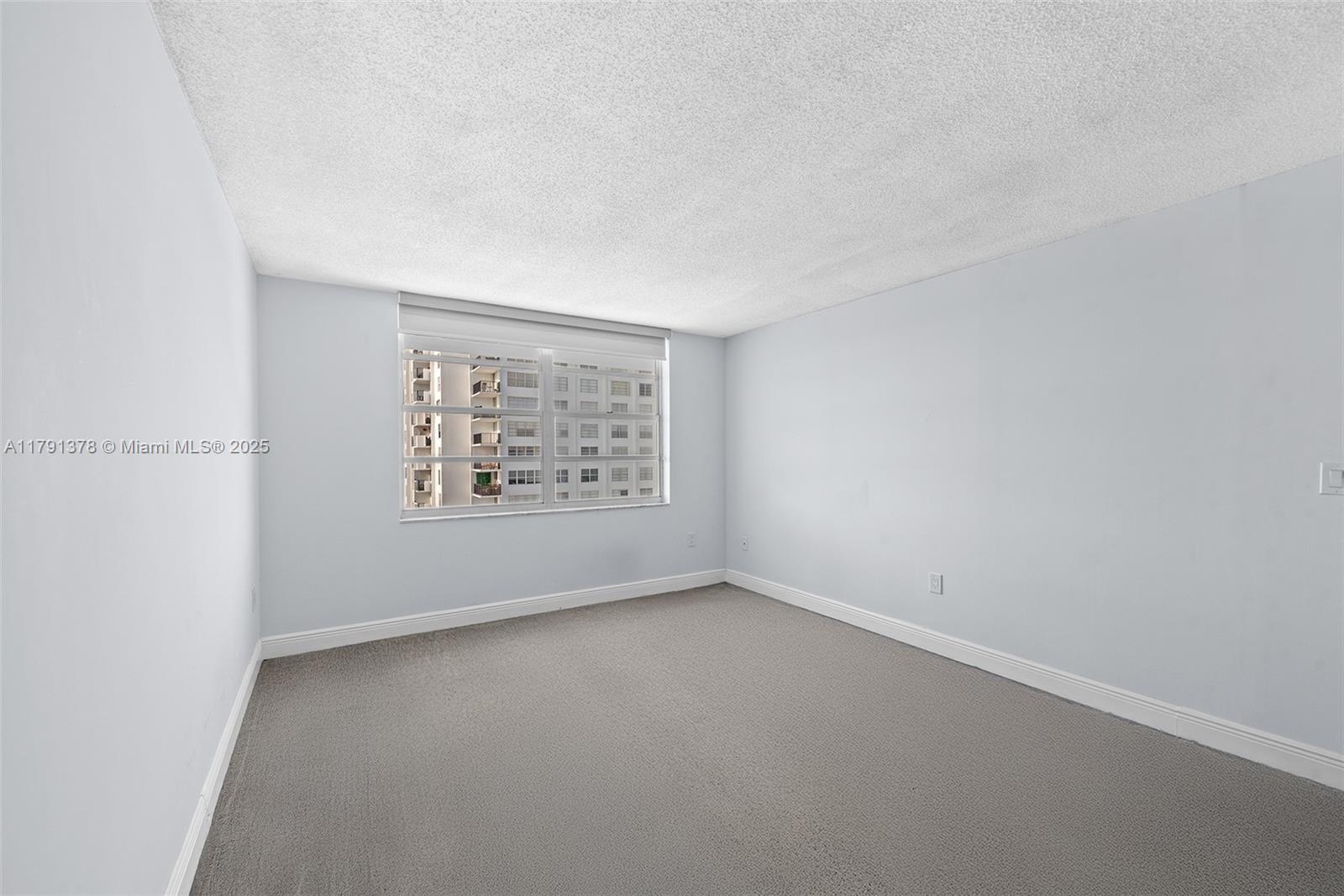 COMMODORE PLAZA CONDO - Residential