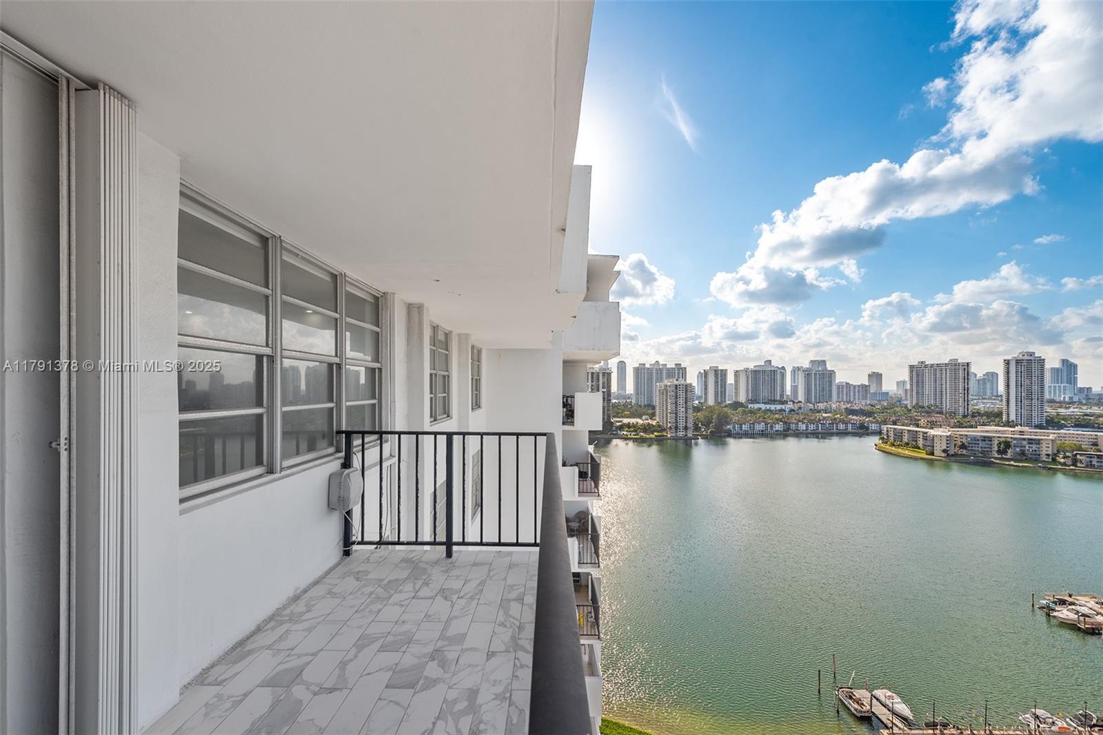 COMMODORE PLAZA CONDO - Residential