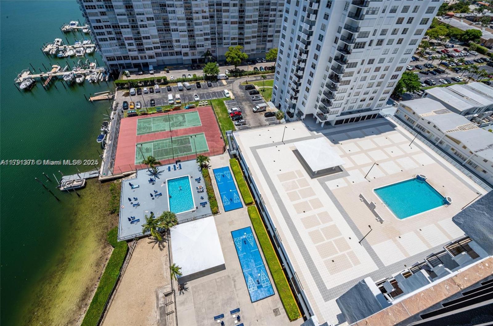 COMMODORE PLAZA CONDO - Residential