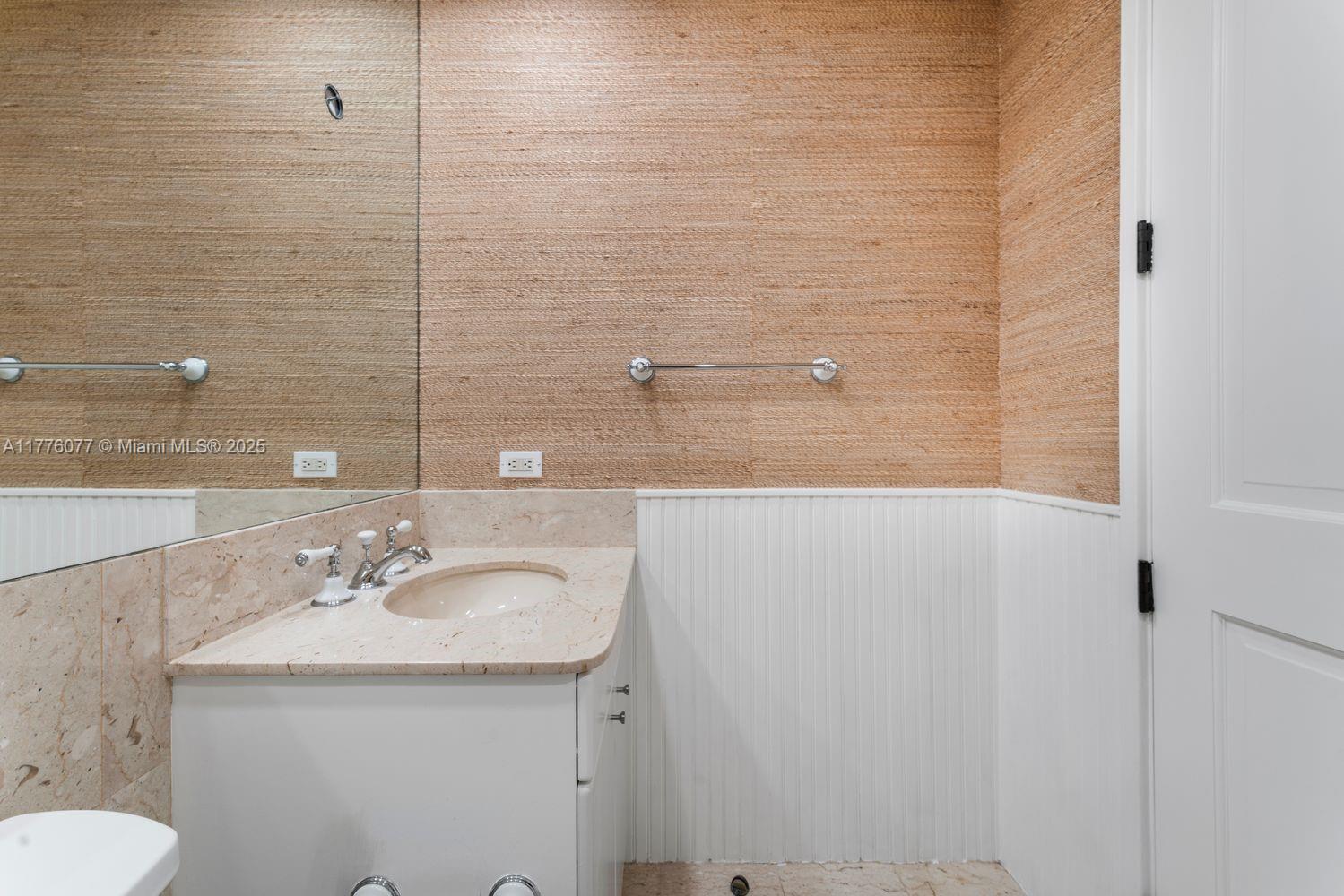 OCEANSIDE @ FISHER ISL CO - Residential