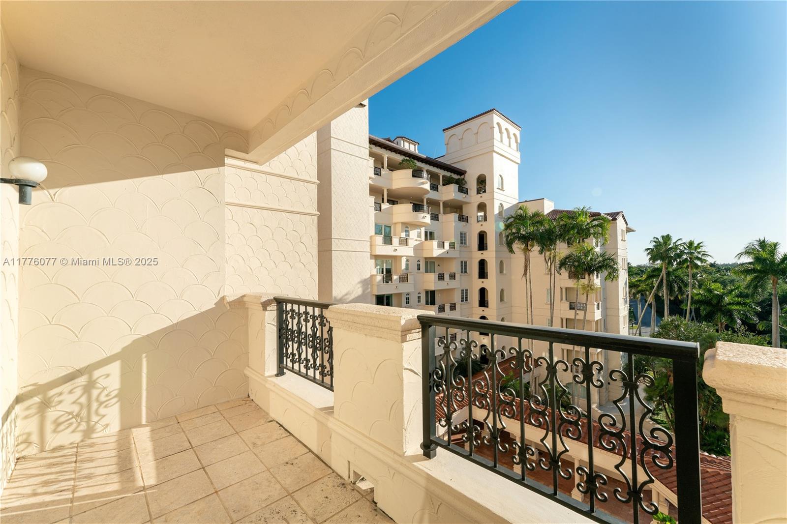 OCEANSIDE @ FISHER ISL CO - Residential