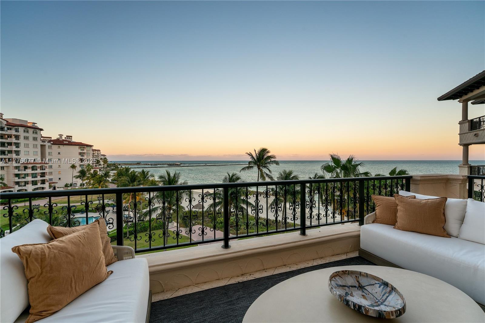 OCEANSIDE @ FISHER ISL CO - Residential