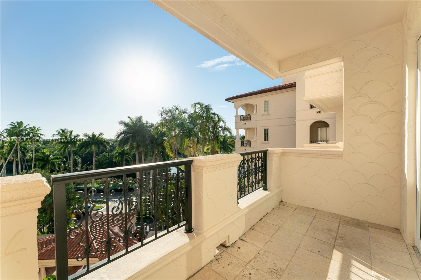 OCEANSIDE @ FISHER ISL CO - Residential