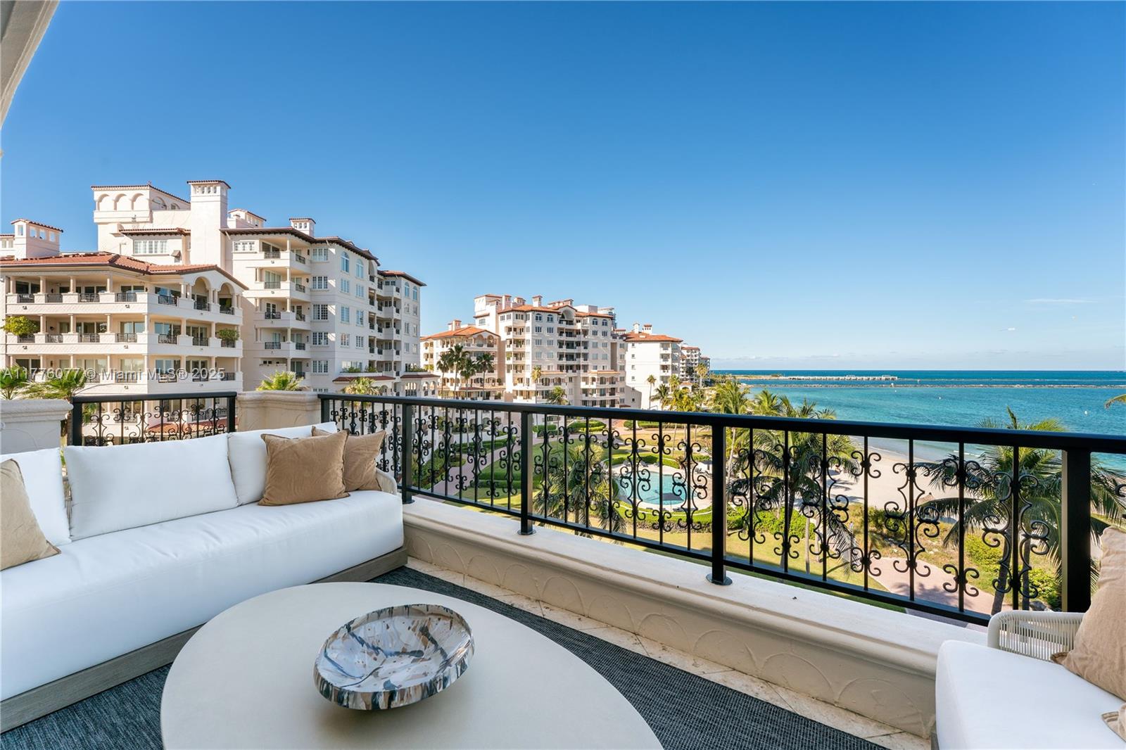 OCEANSIDE @ FISHER ISL CO - Residential