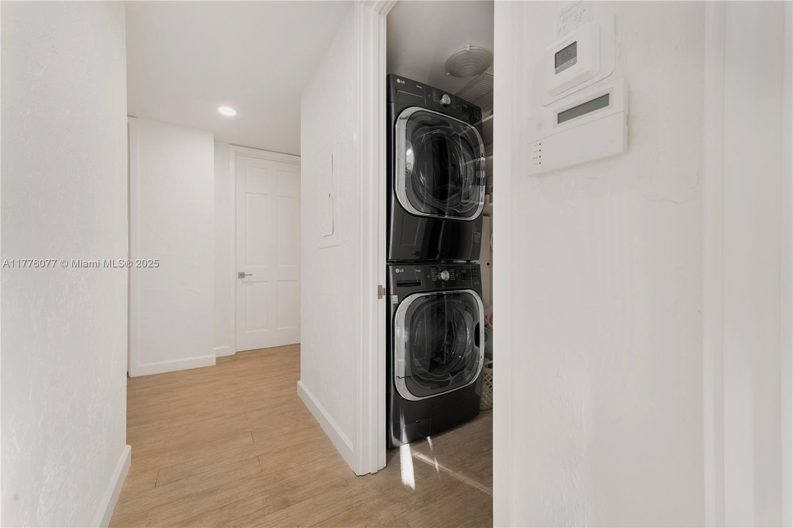 OCEANSIDE @ FISHER ISL CO - Residential