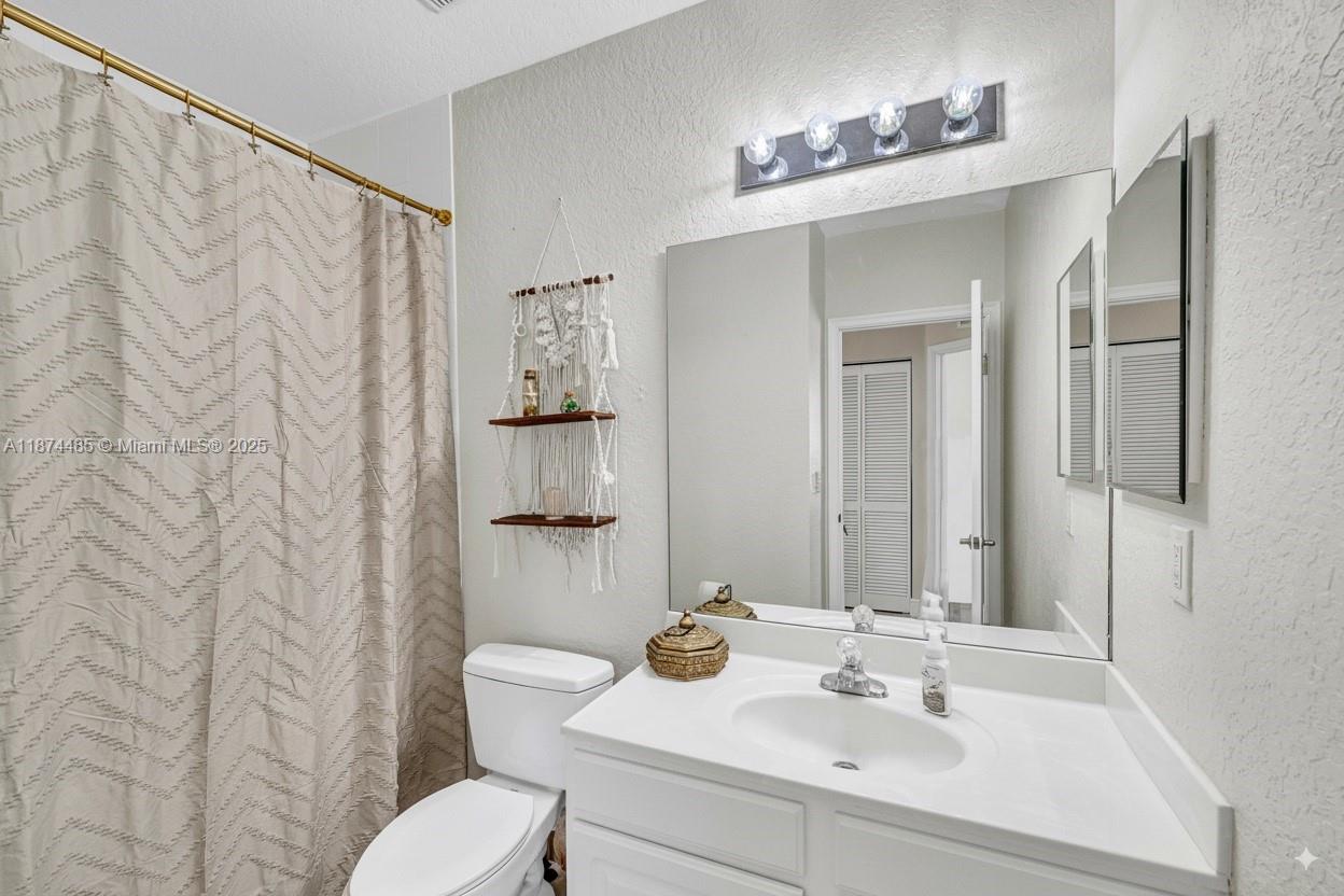 VILLAS OF PALOMINO - Residential