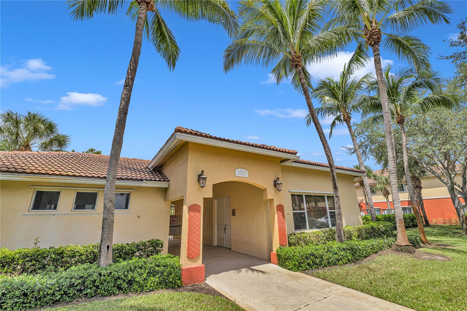 VILLAS OF PALOMINO - Residential