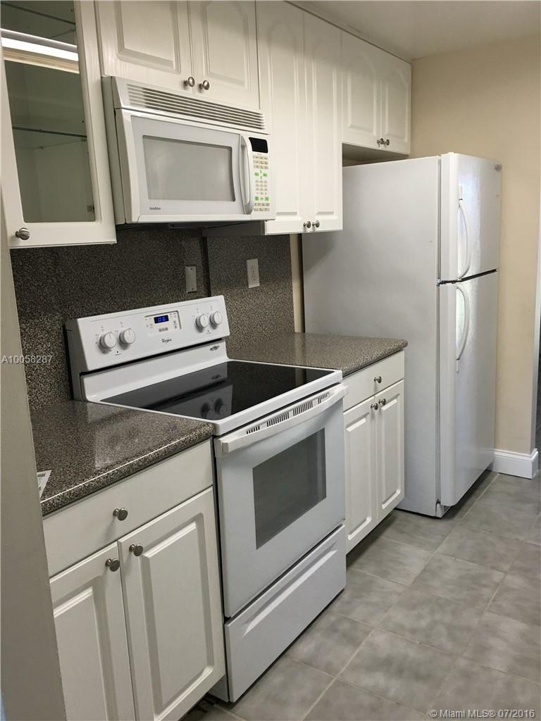 Hollywood Gardens 1 Condo - Residential Lease