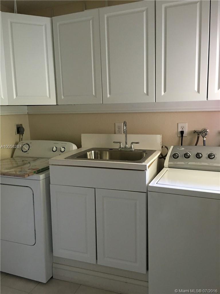 Hollywood Gardens 1 Condo - Residential Lease