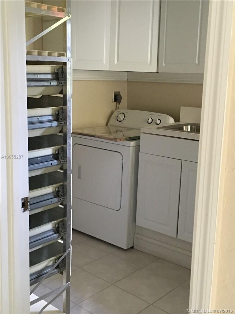 Hollywood Gardens 1 Condo - Residential Lease