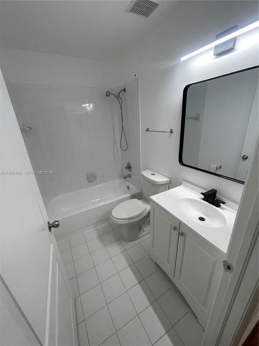 PORTOFINO - Residential Lease