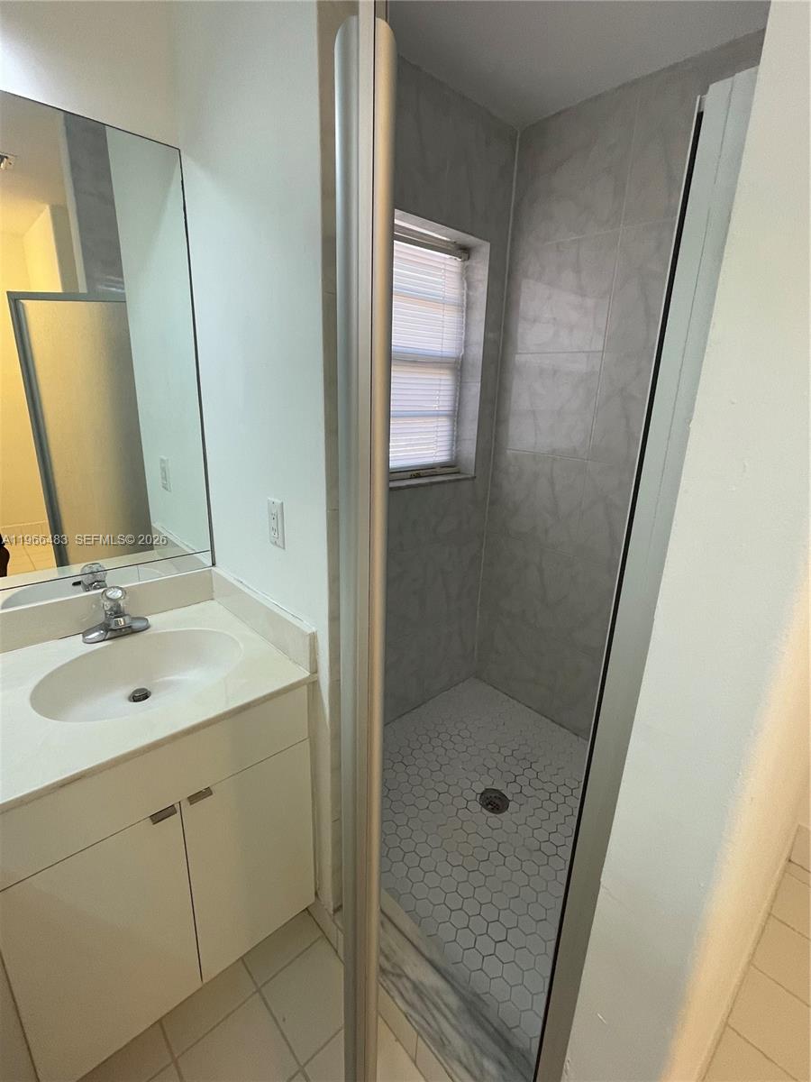 PORTOFINO - Residential Lease