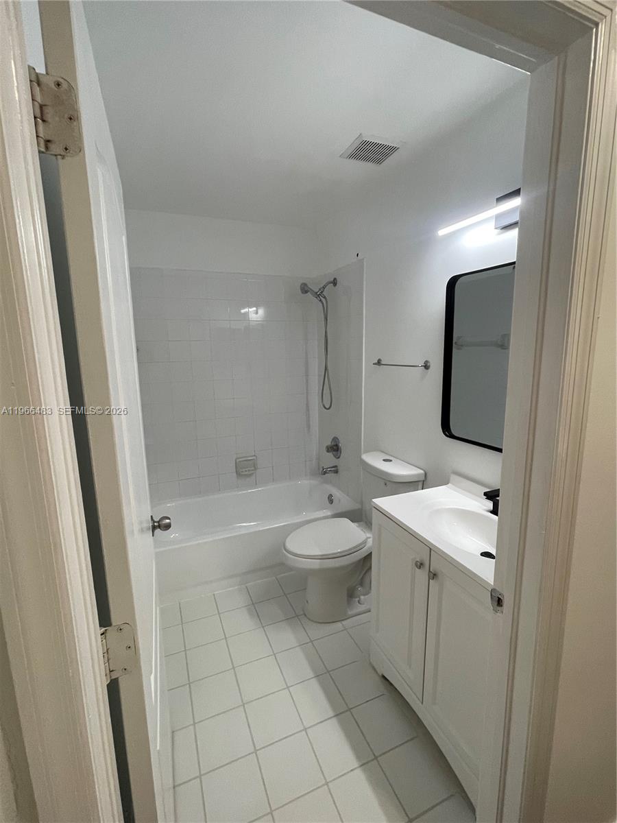 PORTOFINO - Residential Lease