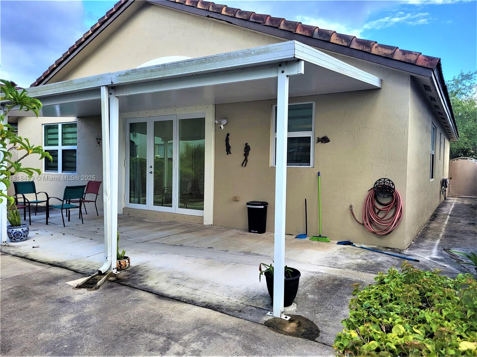 CENTURY ESTATES - Residential Lease