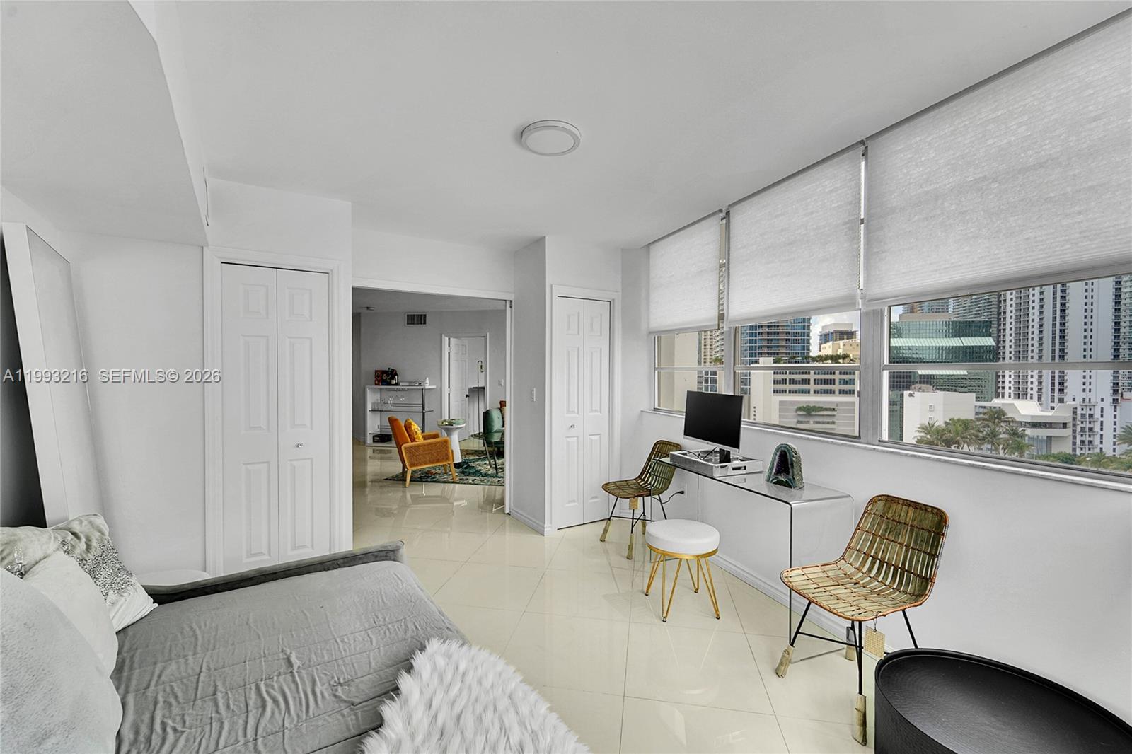 825 Brickell Bay Dr 2048