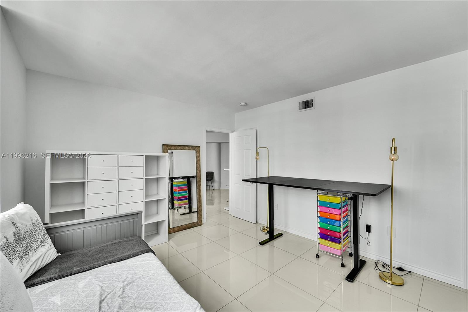 FOUR AMBASSADORS CONDO PH - Residential