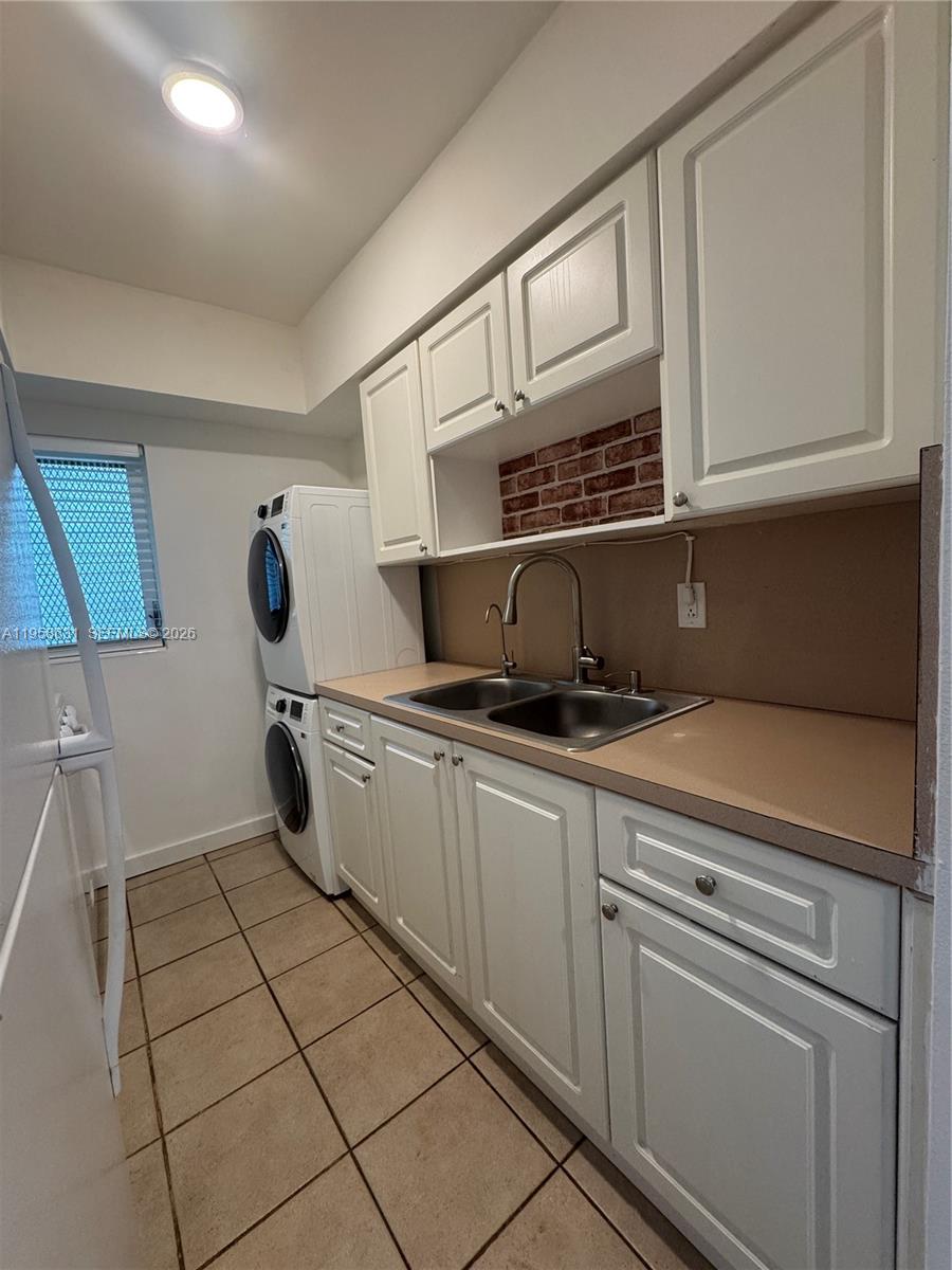 921 MERIDIAN AVE APTS CON - Residential Lease