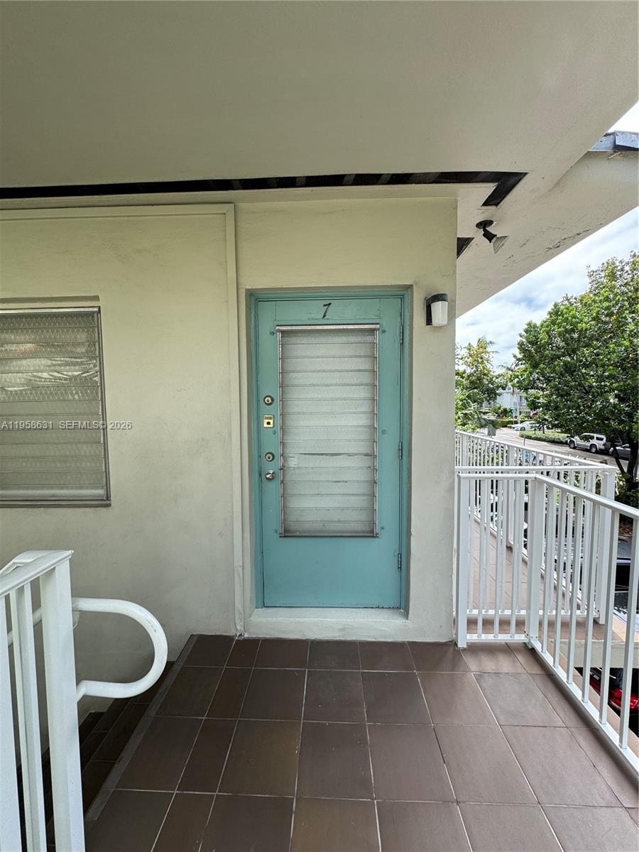 921 MERIDIAN AVE APTS CON - Residential Lease