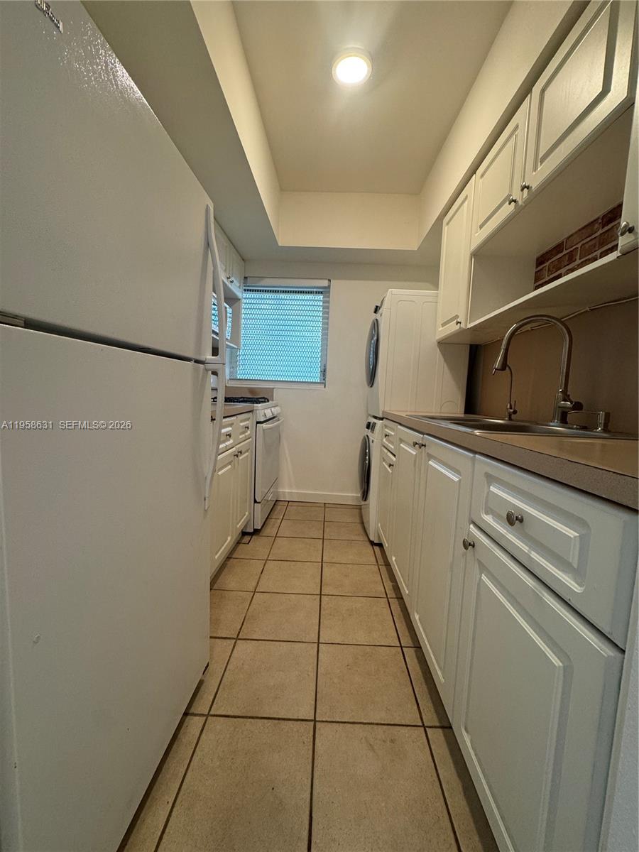 921 MERIDIAN AVE APTS CON - Residential Lease