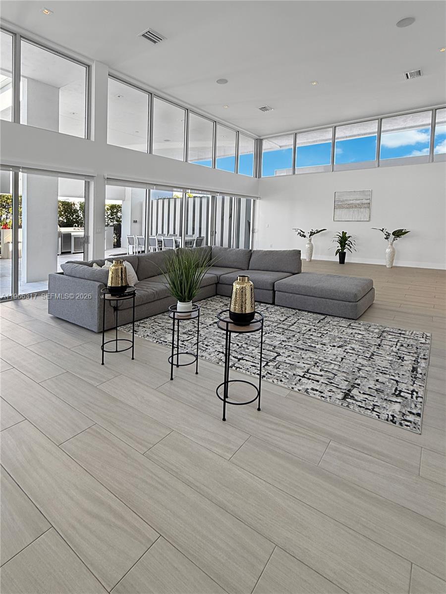 WESTON ESTATES - Residential