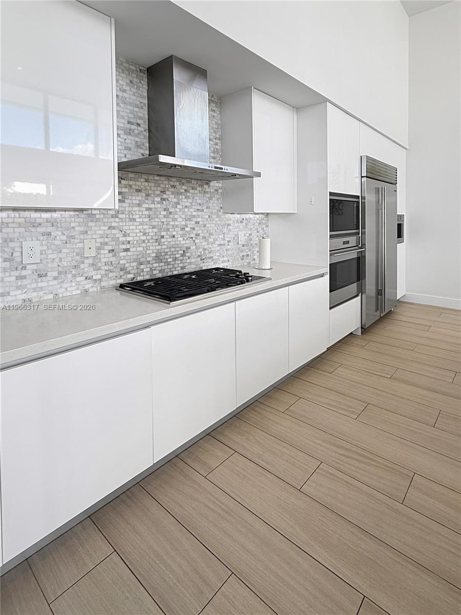 WESTON ESTATES - Residential