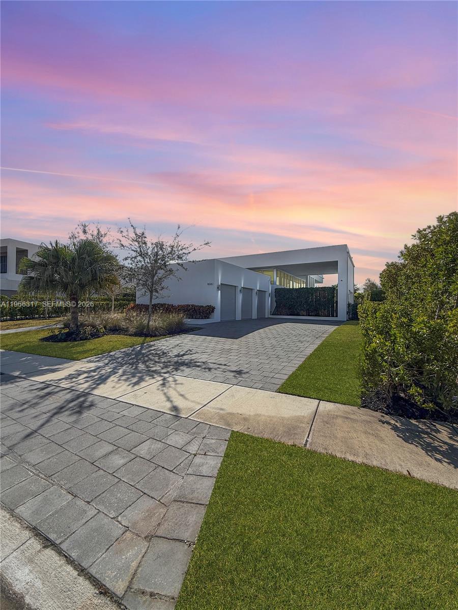 WESTON ESTATES - Residential