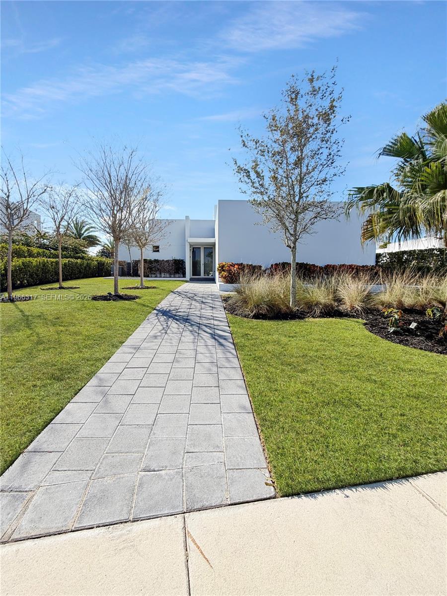 WESTON ESTATES - Residential