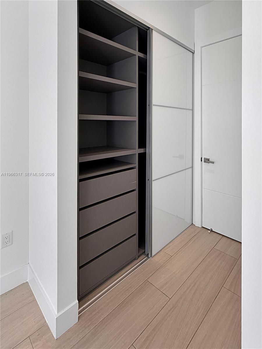 WESTON ESTATES - Residential