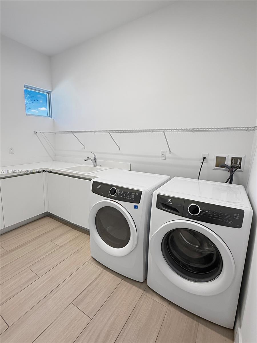 WESTON ESTATES - Residential