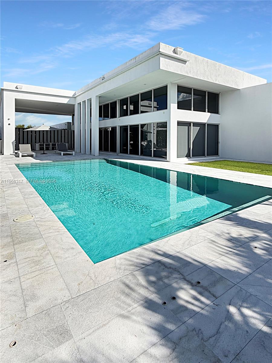 WESTON ESTATES - Residential