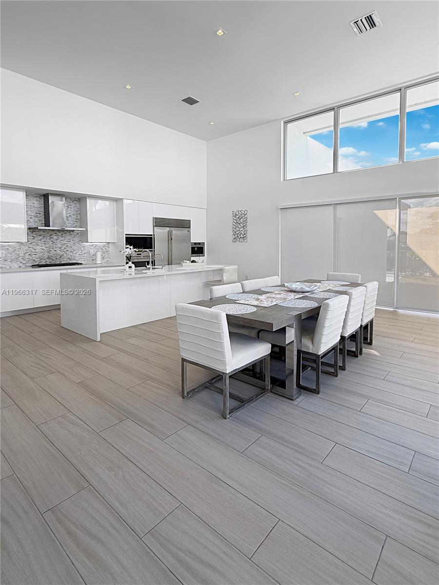 WESTON ESTATES - Residential