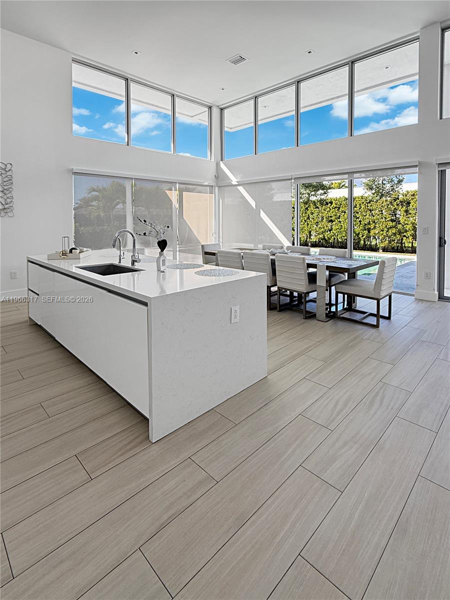 WESTON ESTATES - Residential