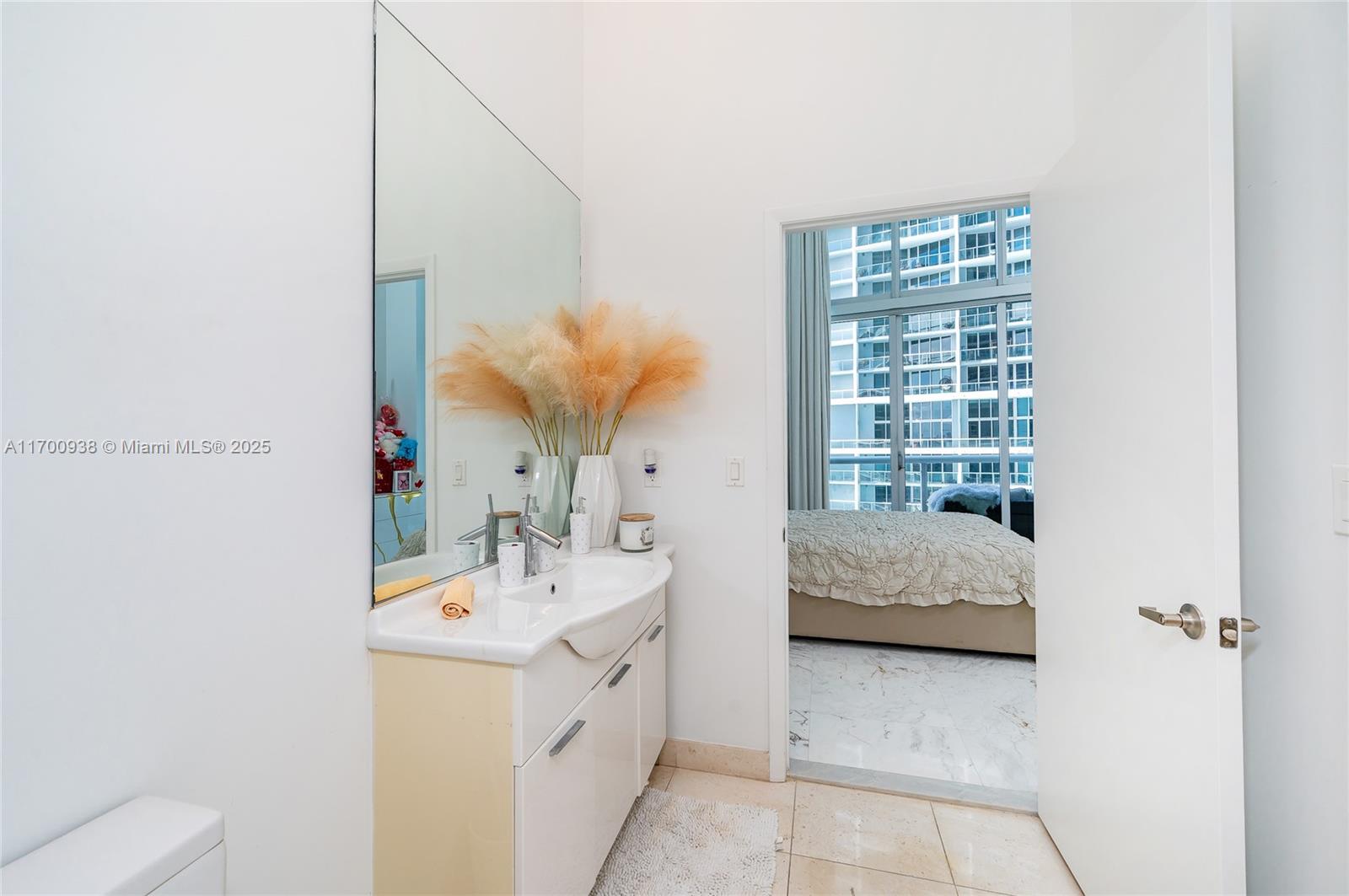 ICONBRICKELL CONDO NO 1 - Residential