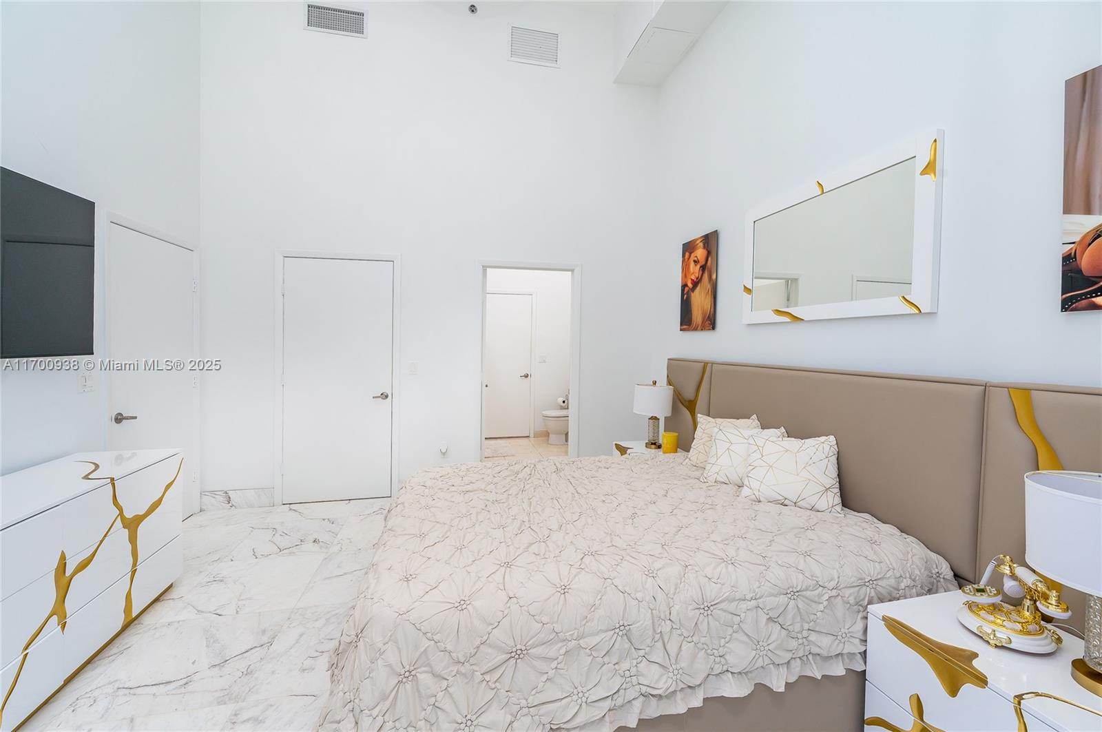 ICONBRICKELL CONDO NO 1 - Residential